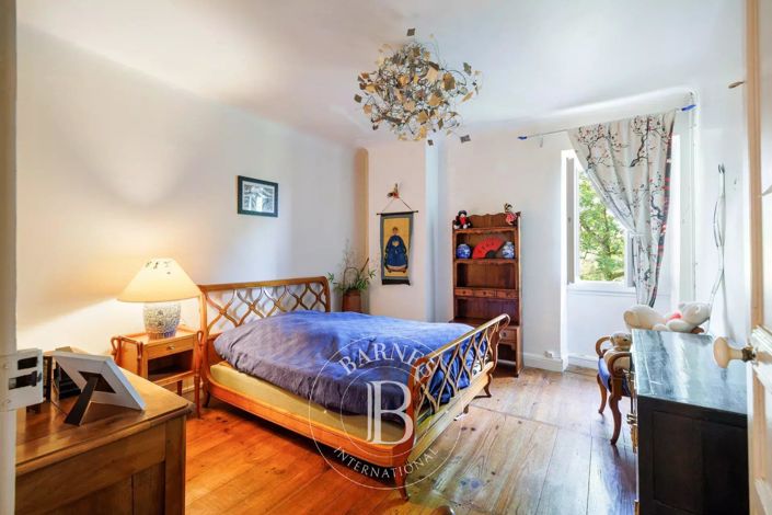 Image No.15-7 Bed House for sale