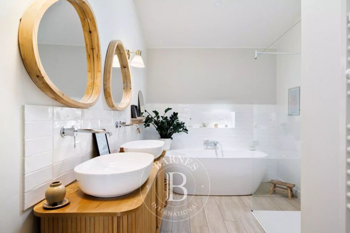 Image No.14-4 Bed House for sale