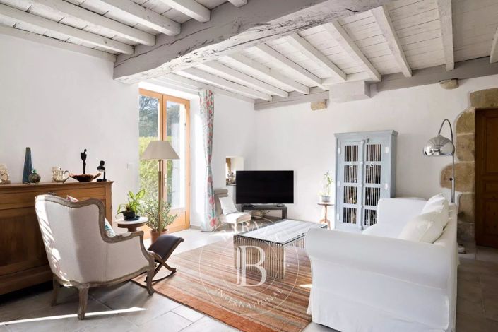 Image No.10-4 Bed House for sale