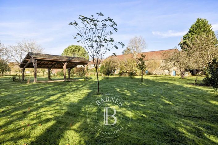 Image No.22-4 Bed House for sale