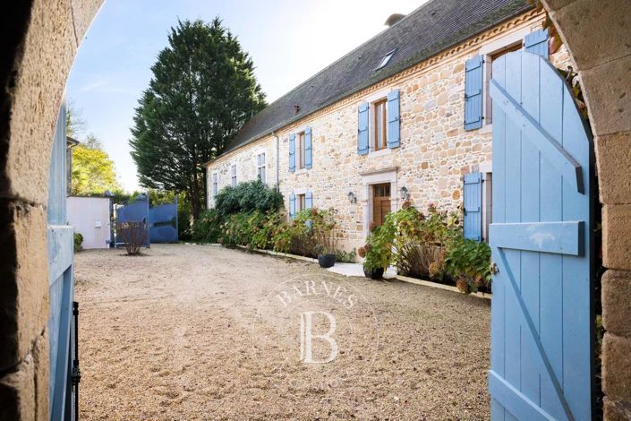 Image No.5-4 Bed House for sale