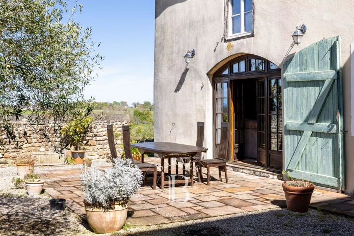 Image No.12-6 Bed House for sale