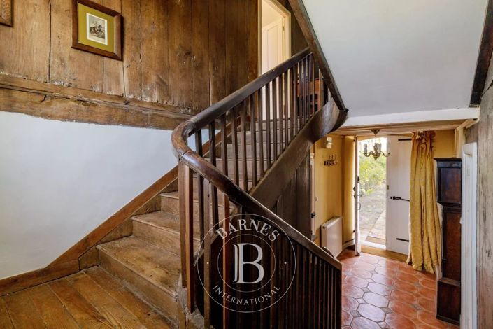 Image No.23-6 Bed House for sale