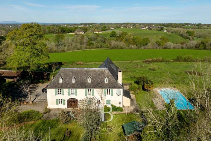 Image No.5-6 Bed House for sale