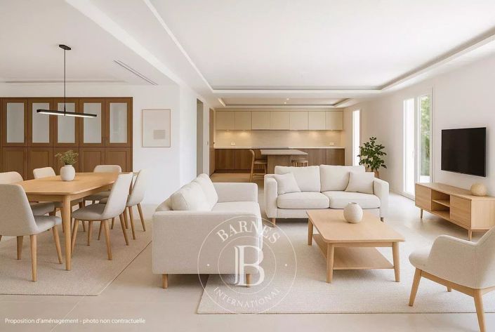 Image No.1-5 Bed House for sale