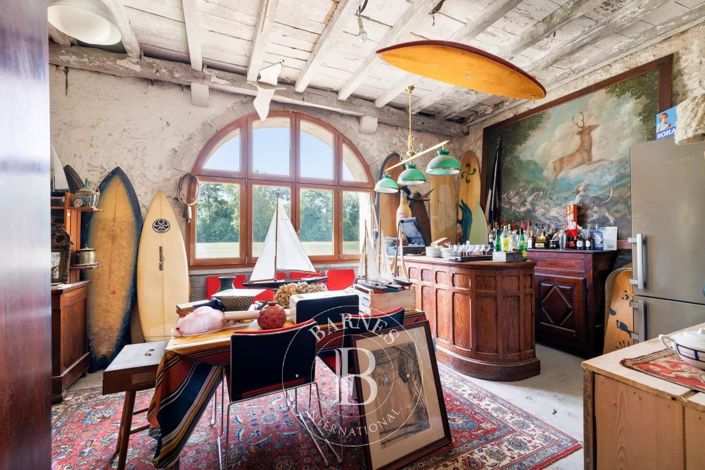 Image No.14-6 Bed House for sale