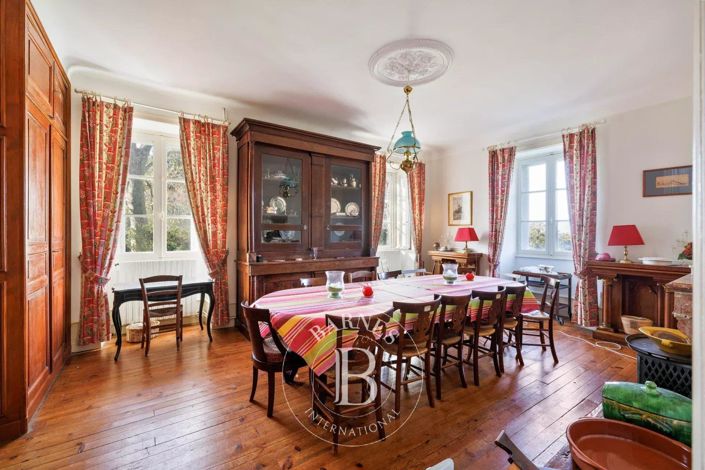 Image No.15-9 Bed House for sale