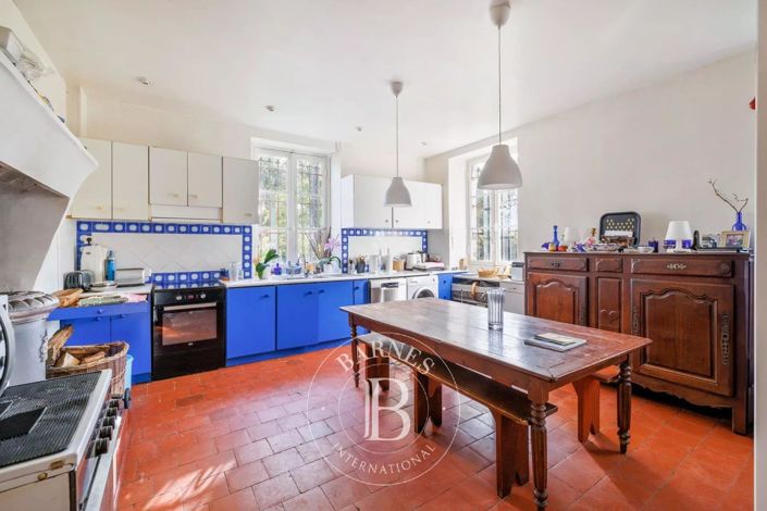 Image No.16-9 Bed House for sale