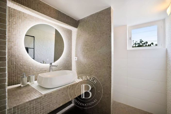 Image No.11-4 Bed House for sale