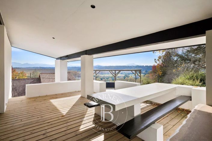 Image No.13-4 Bed House for sale