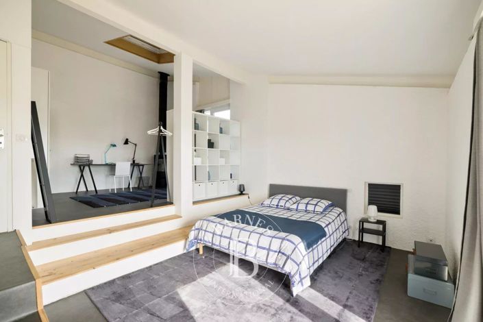 Image No.9-4 Bed House for sale