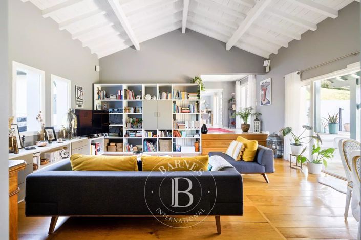 Image No.4-4 Bed House for sale