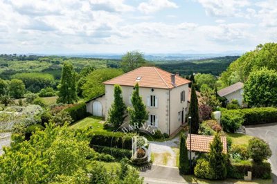 6 Bed House for sale