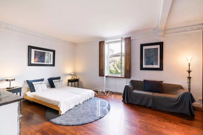 Image No.10-6 Bed House for sale