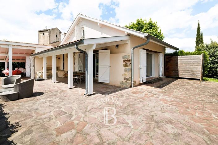 Image No.28-6 Bed House for sale