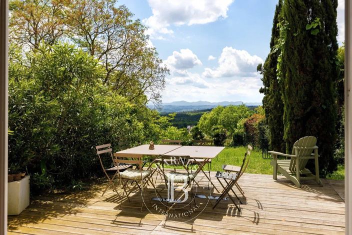 Image No.5-6 Bed House for sale