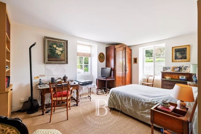 Image No.15-5 Bed House for sale