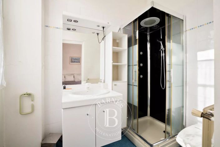 Image No.17-9 Bed House for sale