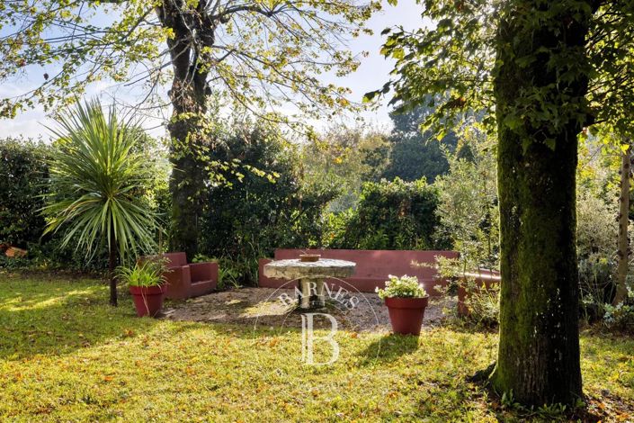 Image No.3-9 Bed House for sale