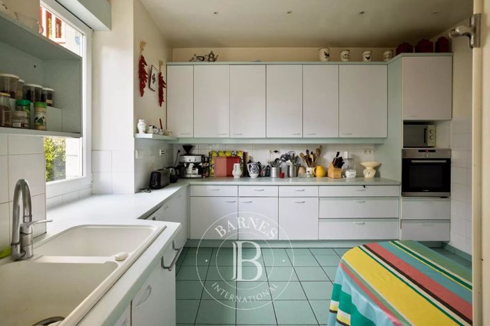 Image No.9-9 Bed House for sale