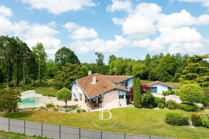 Image No.13-5 Bed House for sale