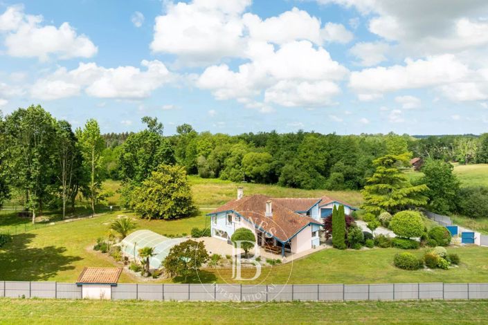 Image No.2-5 Bed House for sale