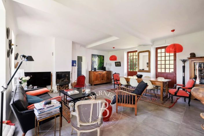 Image No.5-4 Bed House for sale