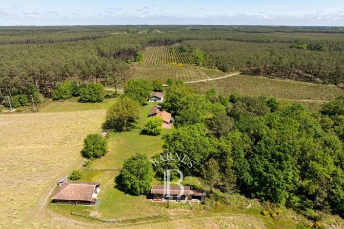 Image No.1-4 Bed House for sale