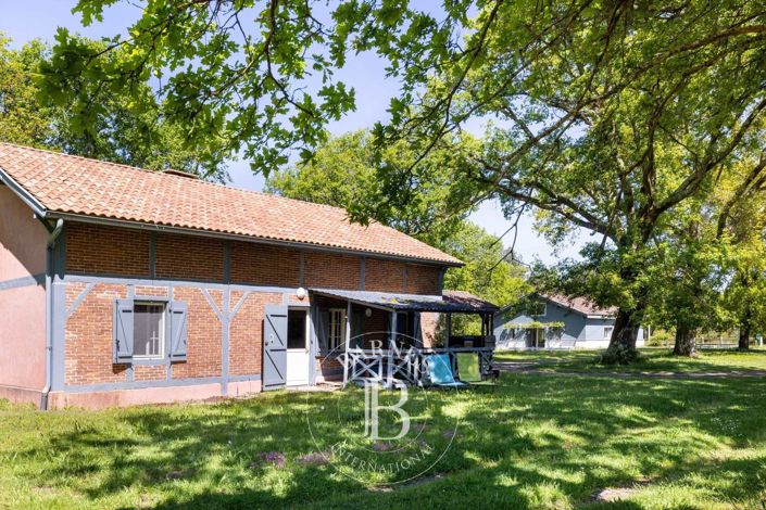 Image No.10-4 Bed House for sale