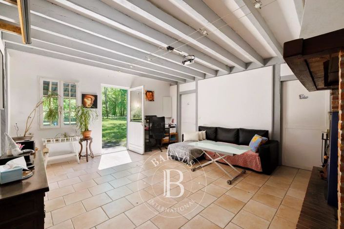 Image No.12-4 Bed House for sale