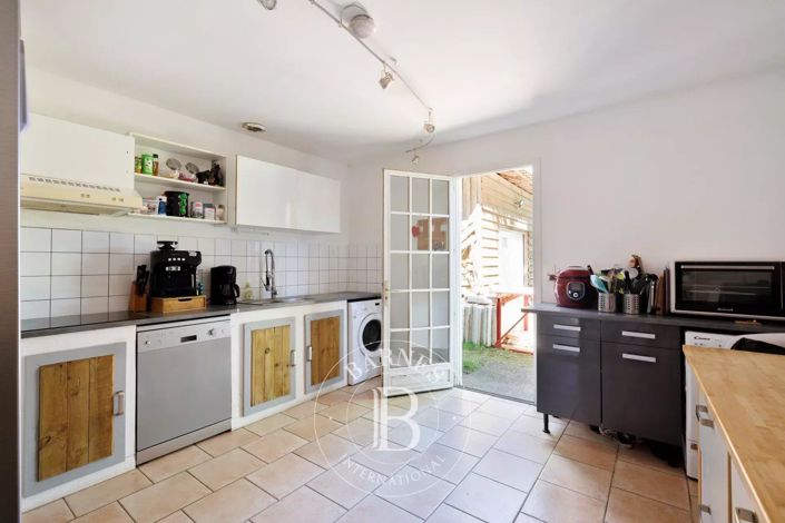 Image No.13-4 Bed House for sale