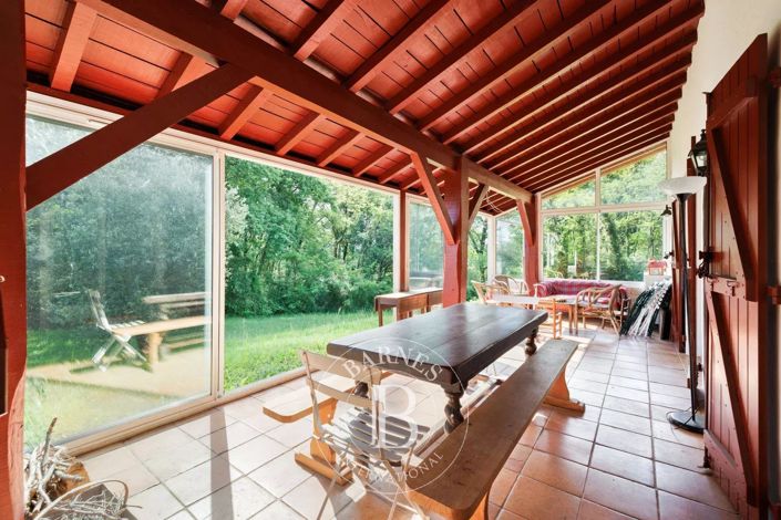 Image No.10-5 Bed House for sale