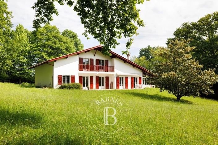 Image No.2-5 Bed House for sale