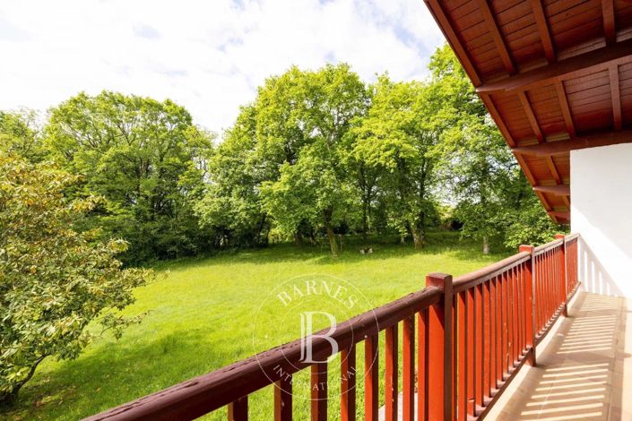 Image No.4-5 Bed House for sale