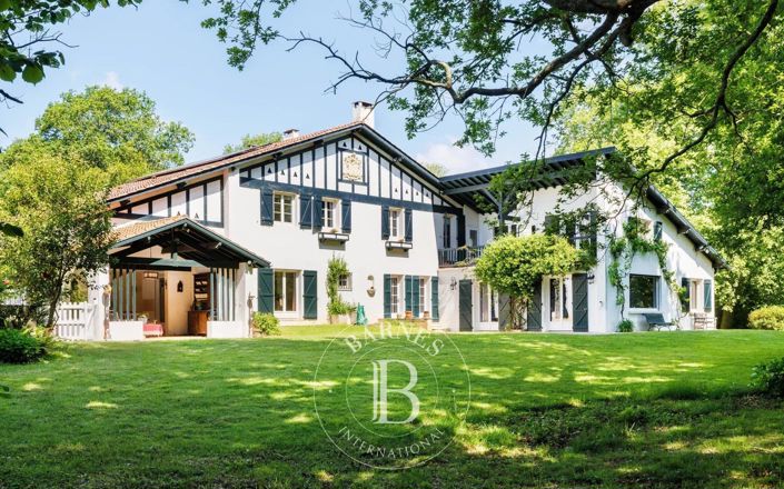 Image No.1-5 Bed House for sale