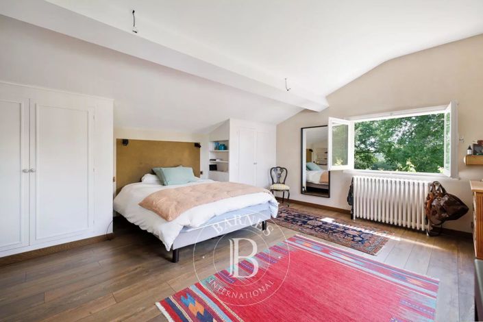 Image No.13-5 Bed House for sale