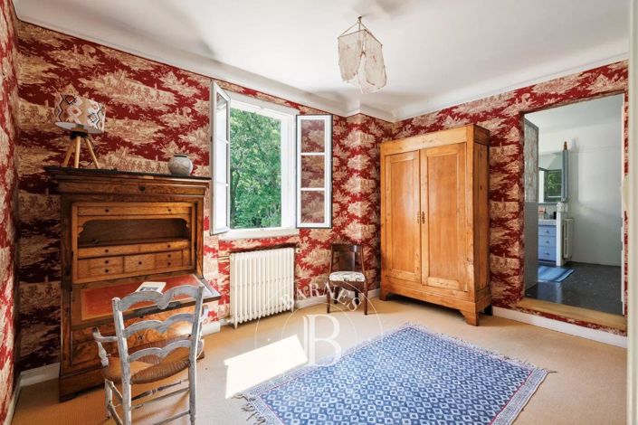 Image No.16-5 Bed House for sale