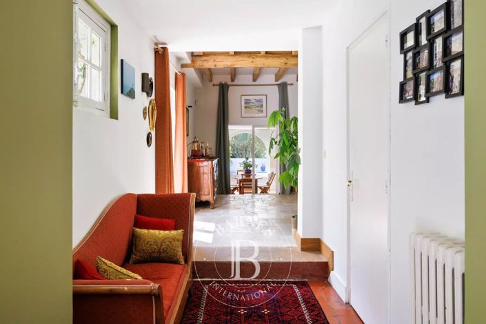 Image No.21-5 Bed House for sale