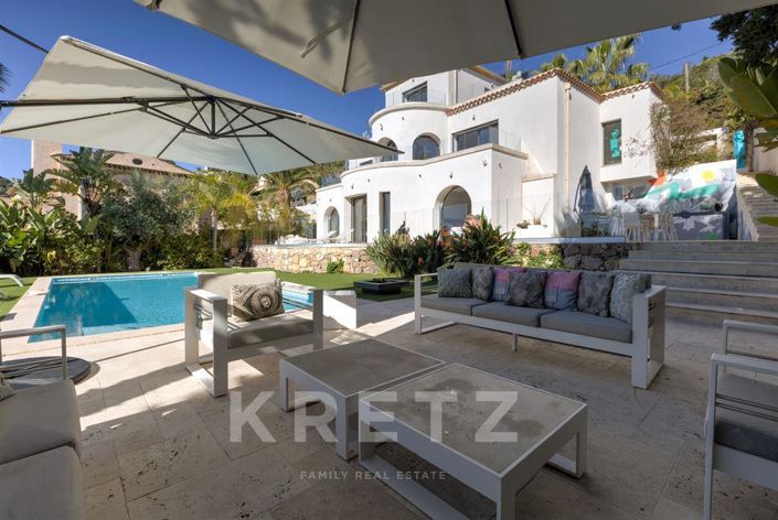 Image No.1-5 Bed Property for sale