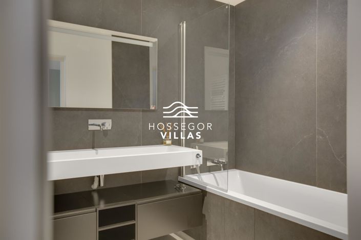 Image No.11-5 Bed House for sale