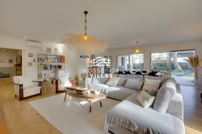 Image No.2-5 Bed House for sale