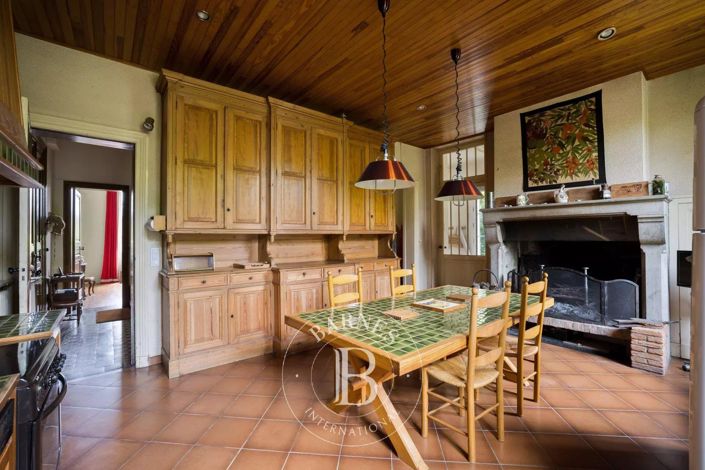 Image No.13-6 Bed House for sale