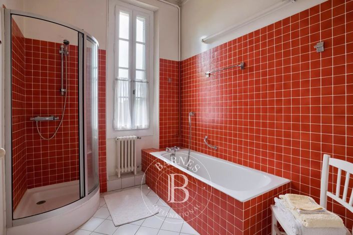 Image No.23-6 Bed House for sale