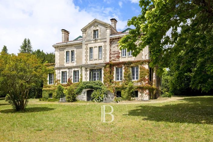 Image No.24-6 Bed House for sale