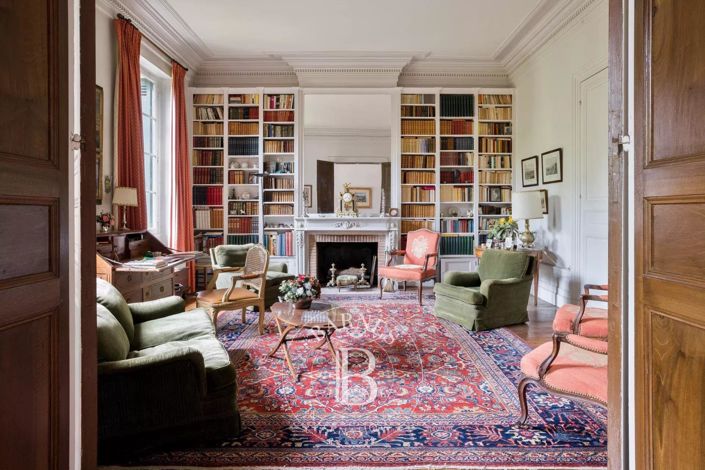 Image No.4-6 Bed House for sale