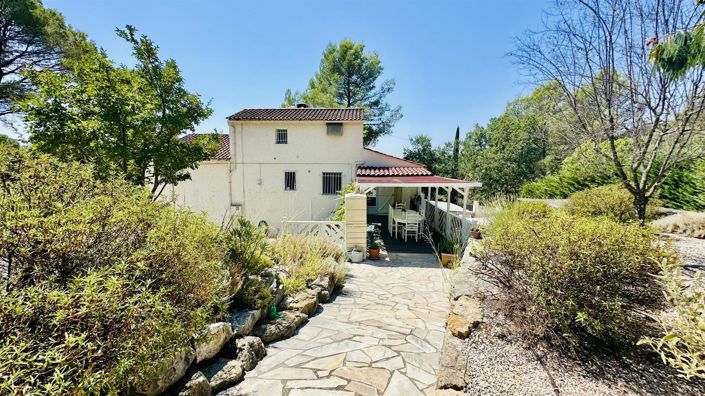 Image No.1-4 Bed House for sale