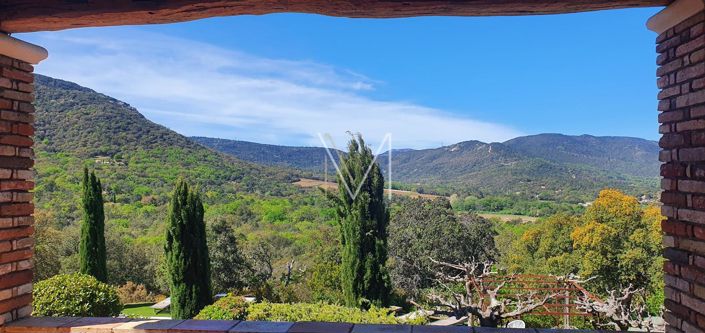 Image No.17-6 Bed House for sale