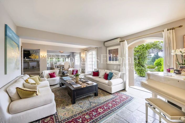 Image No.11-13 Bed House for sale