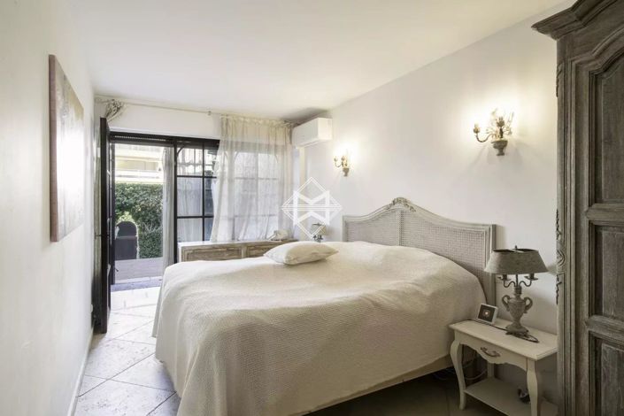 Image No.11-3 Bed Apartment for sale