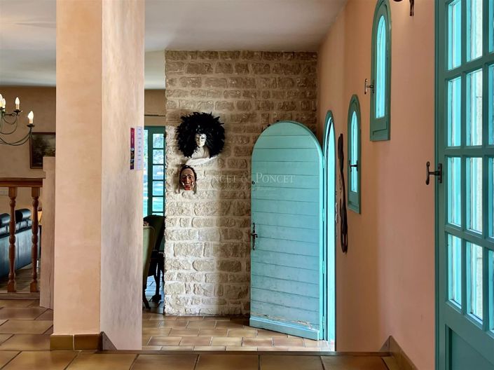 Image No.10-5 Bed House for sale